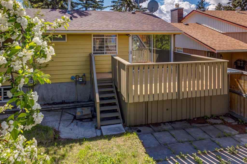 MLS® A2240427 - 6119 Thornaby Way NW in Thorncliffe Calgary, Residential