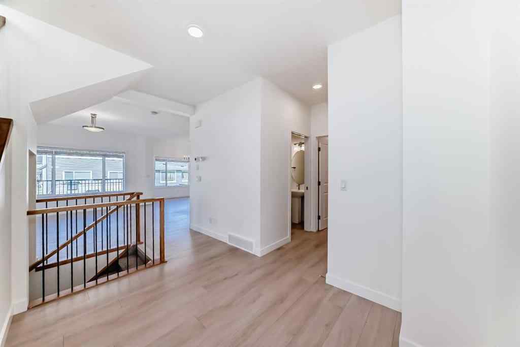 MLS® A2240430 - 99 Lawrence Green SE in Lanark Airdrie, Residential
