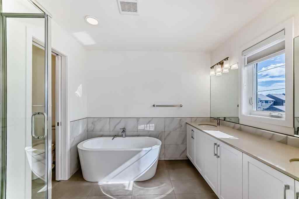 MLS® A2240430 - 99 Lawrence Green SE in Lanark Airdrie, Residential