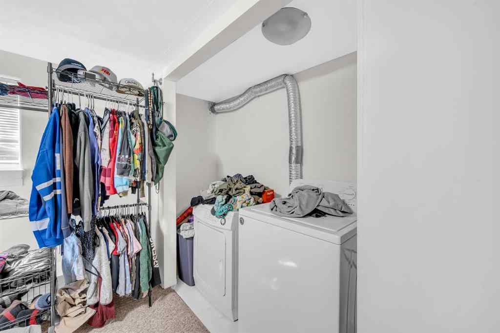 MLS® A2240440 - 252 21 Avenue NE in Tuxedo Park Calgary, Residential