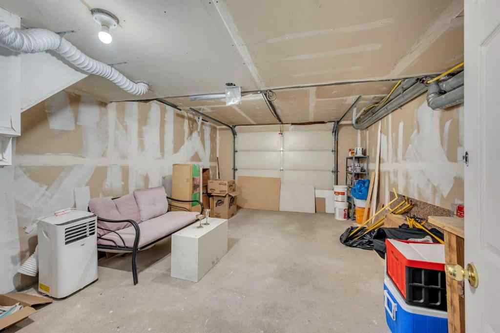 MLS® A2240440 - 252 21 Avenue NE in Tuxedo Park Calgary, Residential