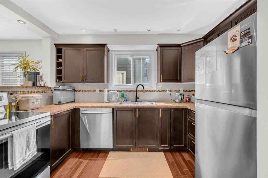 MLS® A2240440 - 252 21 Avenue NE in Tuxedo Park Calgary, Residential
