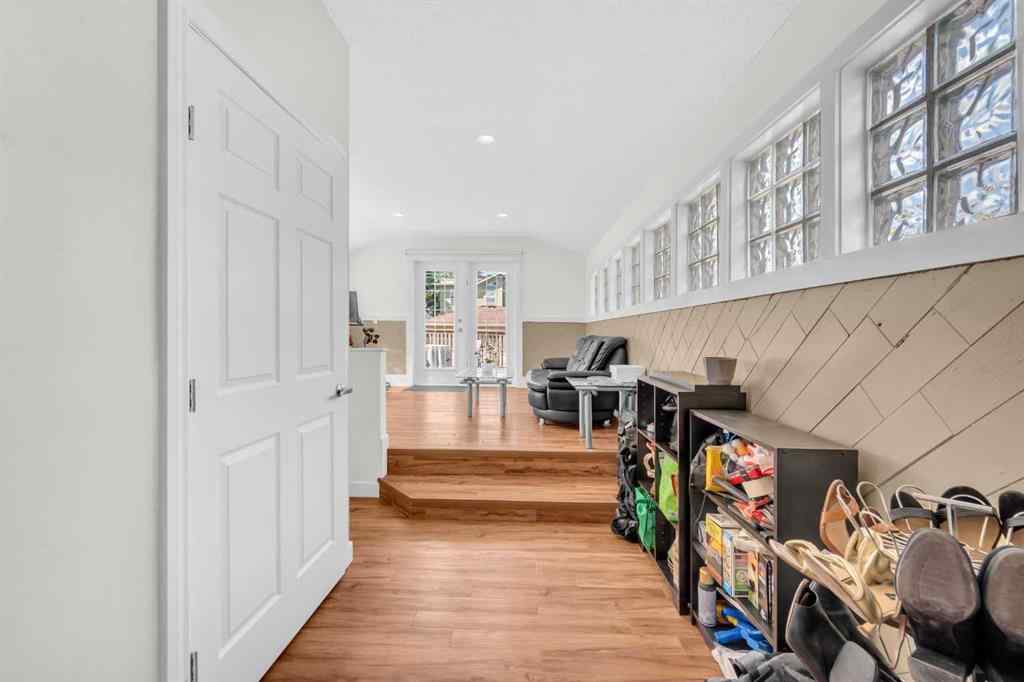 MLS® A2240440 - 252 21 Avenue NE in Tuxedo Park Calgary, Residential