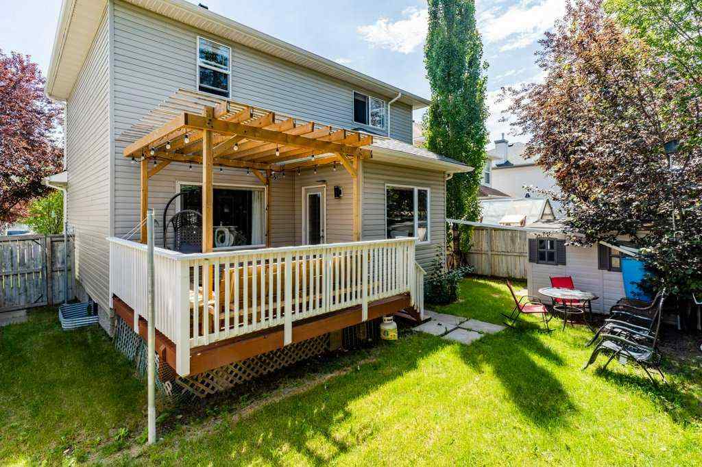 MLS® A2240444 - 558 Fairways Crescent NW in Fairways Airdrie, Residential