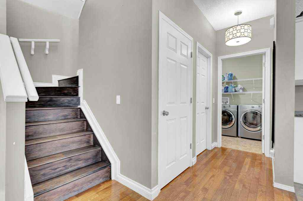 MLS® A2240444 - 558 Fairways Crescent NW in Fairways Airdrie, Residential