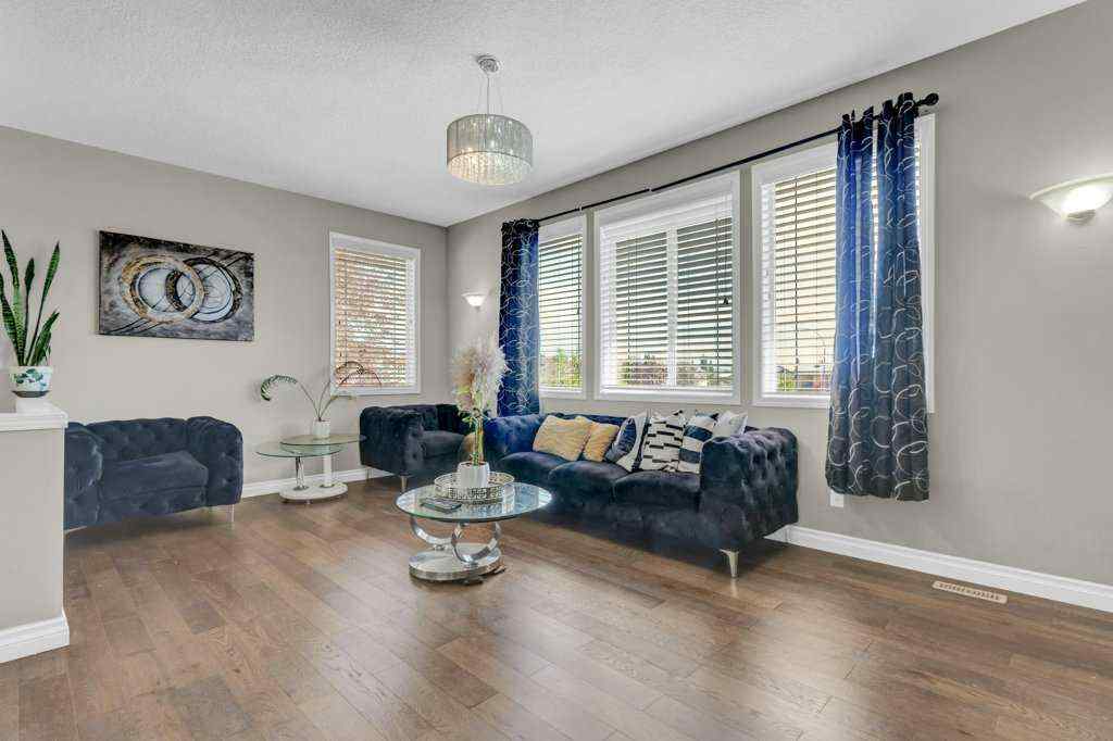 MLS® A2240444 - 558 Fairways Crescent NW in Fairways Airdrie, Residential