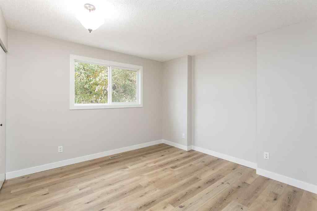 MLS® A2240455 - 5233 47 Street  in Downtown Lacombe Lacombe, Residential