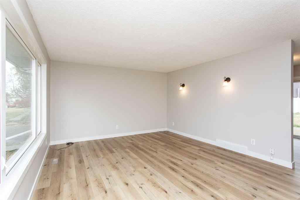 MLS® A2240455 - 5233 47 Street  in Downtown Lacombe Lacombe, Residential