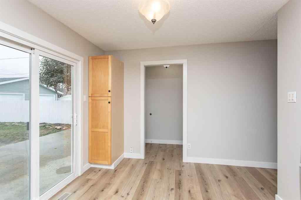 MLS® A2240455 - 5233 47 Street  in Downtown Lacombe Lacombe, Residential