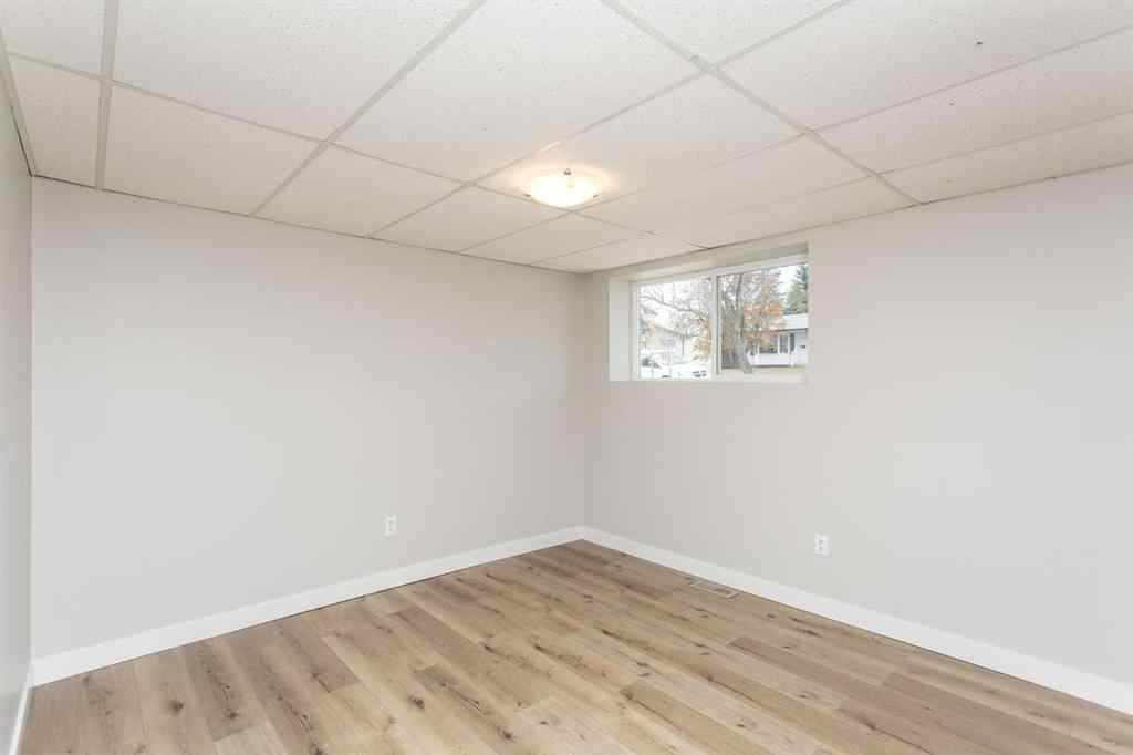 MLS® A2240455 - 5233 47 Street  in Downtown Lacombe Lacombe, Residential