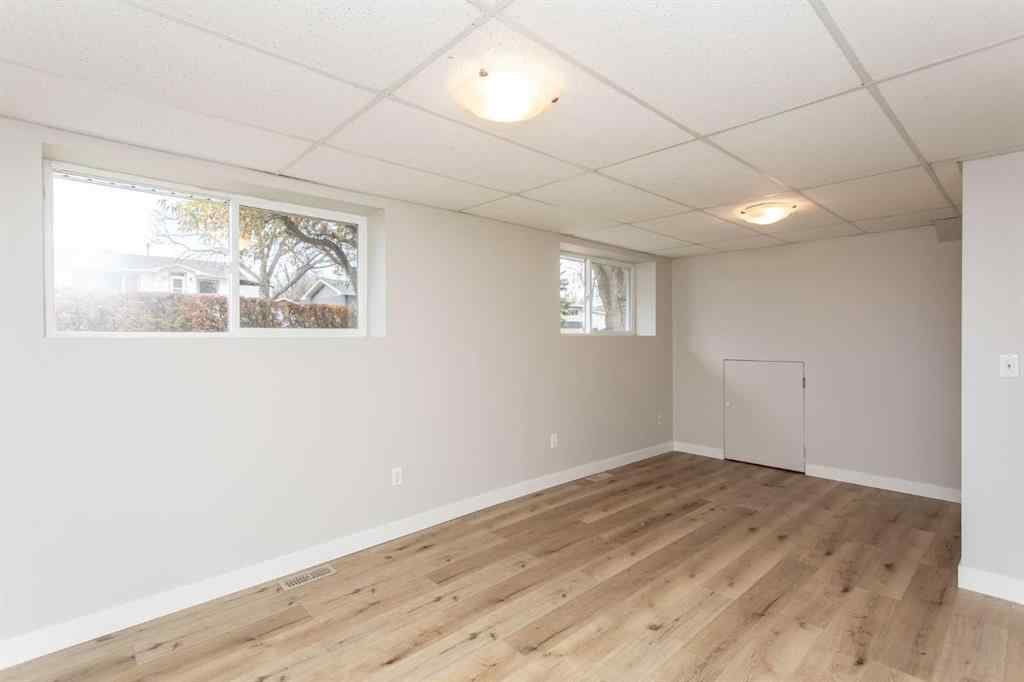 MLS® A2240455 - 5233 47 Street  in Downtown Lacombe Lacombe, Residential