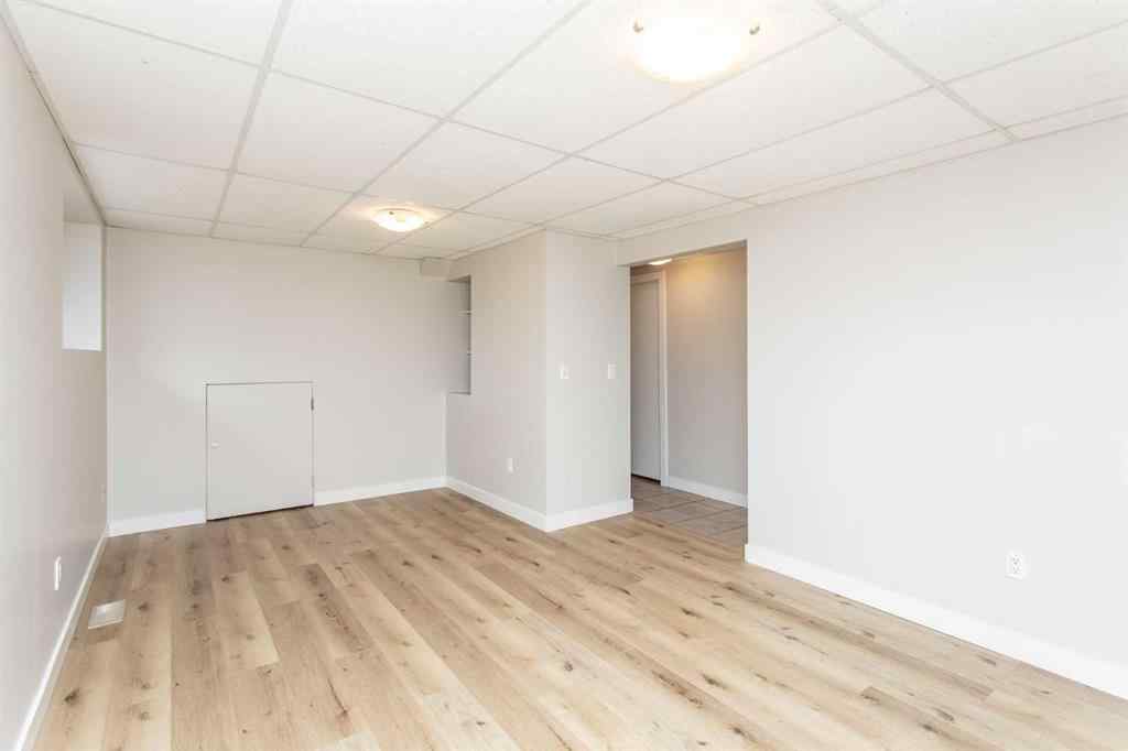 MLS® A2240455 - 5233 47 Street  in Downtown Lacombe Lacombe, Residential