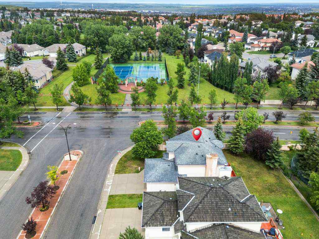 MLS® A2240460 - 4 Hampshire Circle NW in Hamptons Calgary, Residential