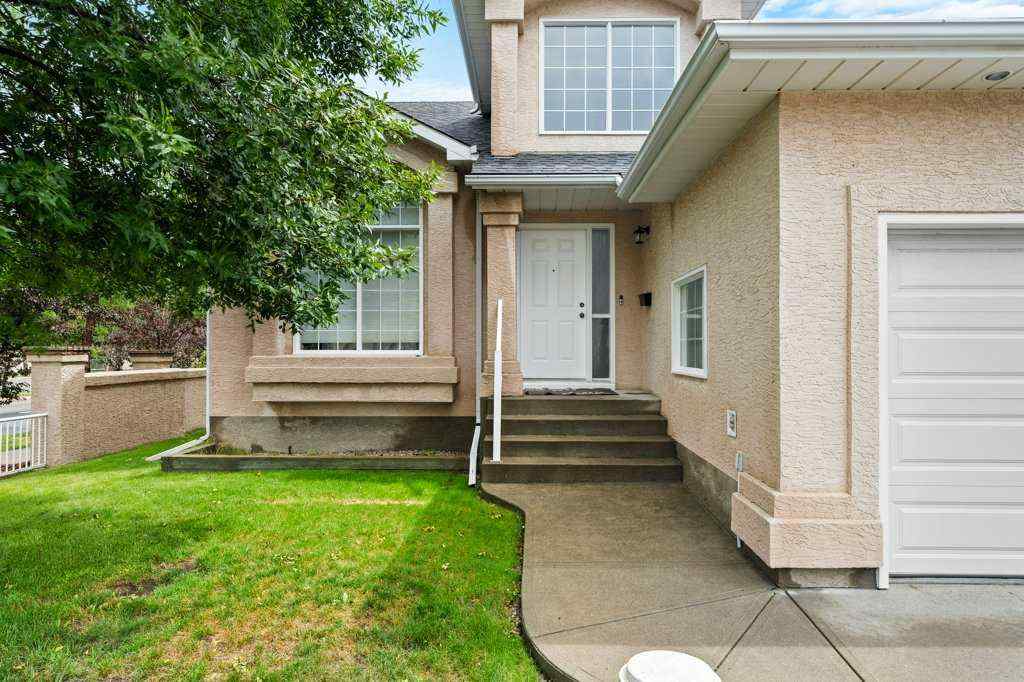 MLS® A2240460 - 4 Hampshire Circle NW in Hamptons Calgary, Residential