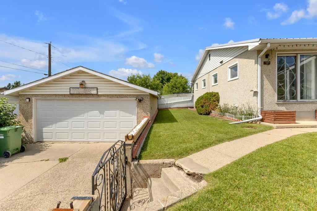MLS® A2240468 - 6 Fir Street  in Fairview Red Deer, Residential