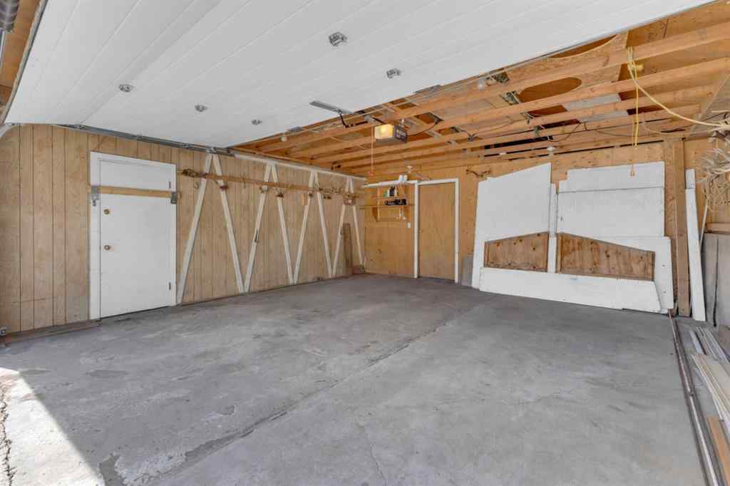 MLS® A2240468 - 6 Fir Street  in Fairview Red Deer, Residential