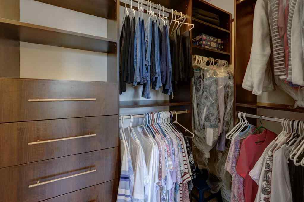 MLS® A2240510 - 1210 Kingston Crescent SE in Kings Heights Airdrie, Residential
