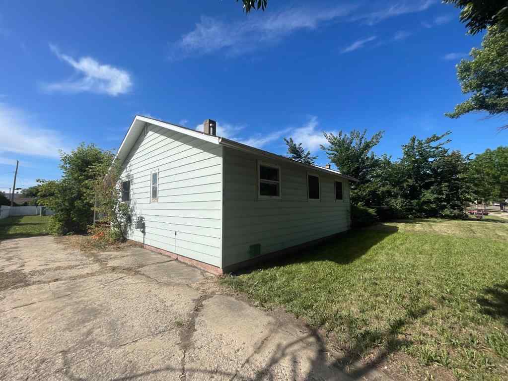 MLS® A2240511 - 4829 56th Avenue   in NONE High Prairie, Residential