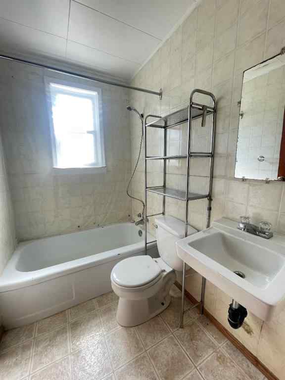 MLS® A2240511 - 4829 56th Avenue   in NONE High Prairie, Residential