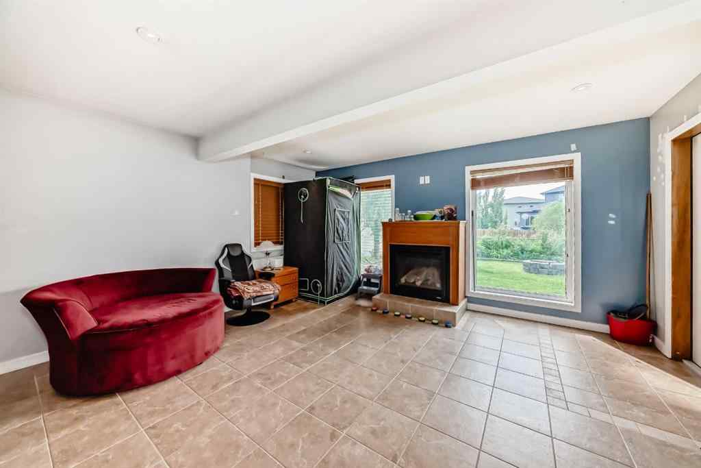 MLS® A2240520 - 4827 56 Avenue  in Madison Park Innisfail, Residential