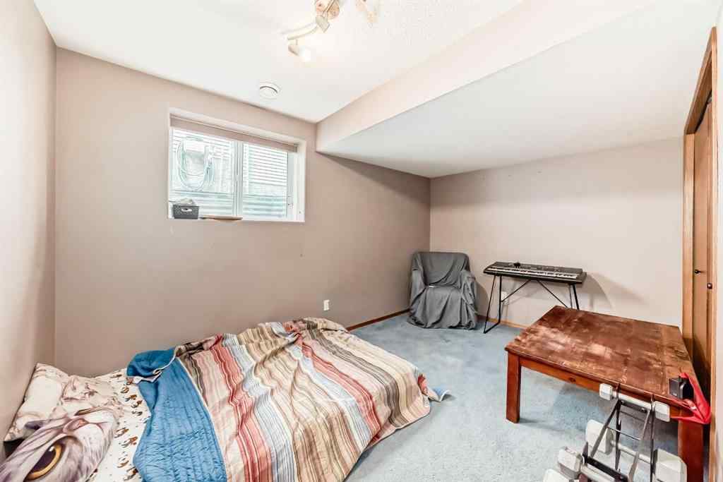 MLS® A2240520 - 4827 56 Avenue  in Madison Park Innisfail, Residential