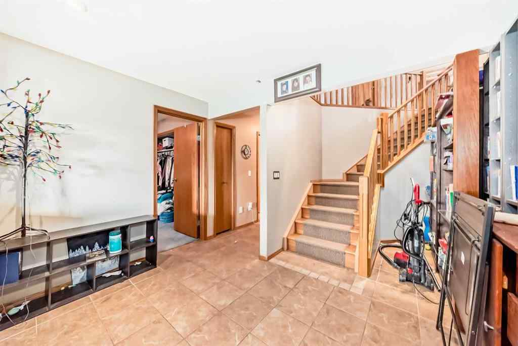 MLS® A2240520 - 4827 56 Avenue  in Madison Park Innisfail, Residential