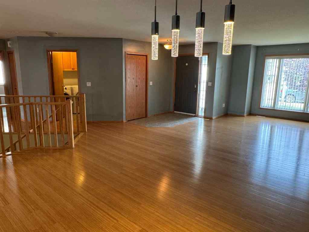MLS® A2240520 - 4827 56 Avenue  in Madison Park Innisfail, Residential