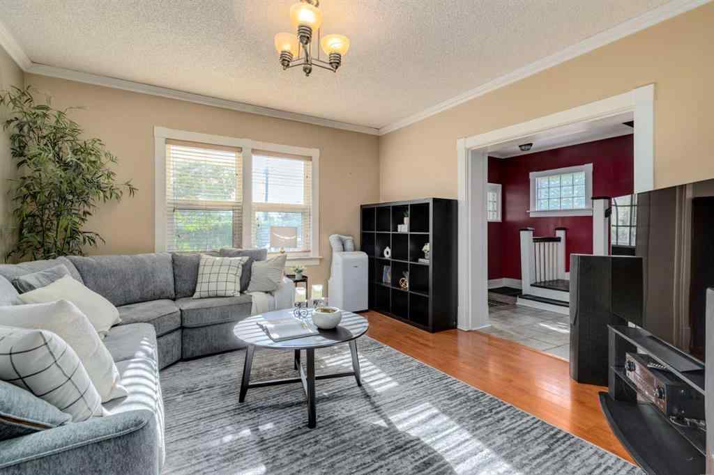 MLS® A2240553 - 2109 2 Street SW in Mission Calgary, Residential