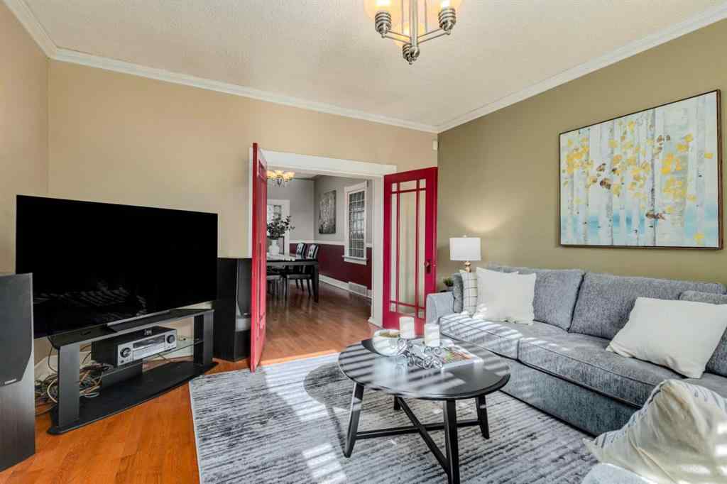 MLS® A2240553 - 2109 2 Street SW in Mission Calgary, Residential