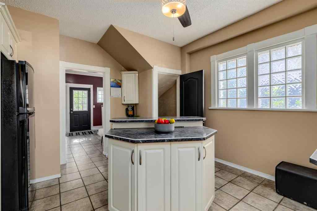 MLS® A2240553 - 2109 2 Street SW in Mission Calgary, Residential
