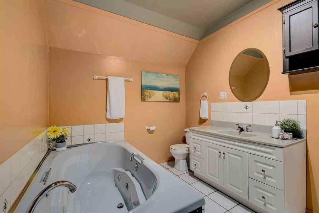 MLS® A2240553 - 2109 2 Street SW in Mission Calgary, Residential