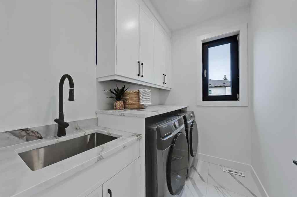 MLS® A2240573 - 2720 5 Avenue NW in West Hillhurst Calgary, Residential