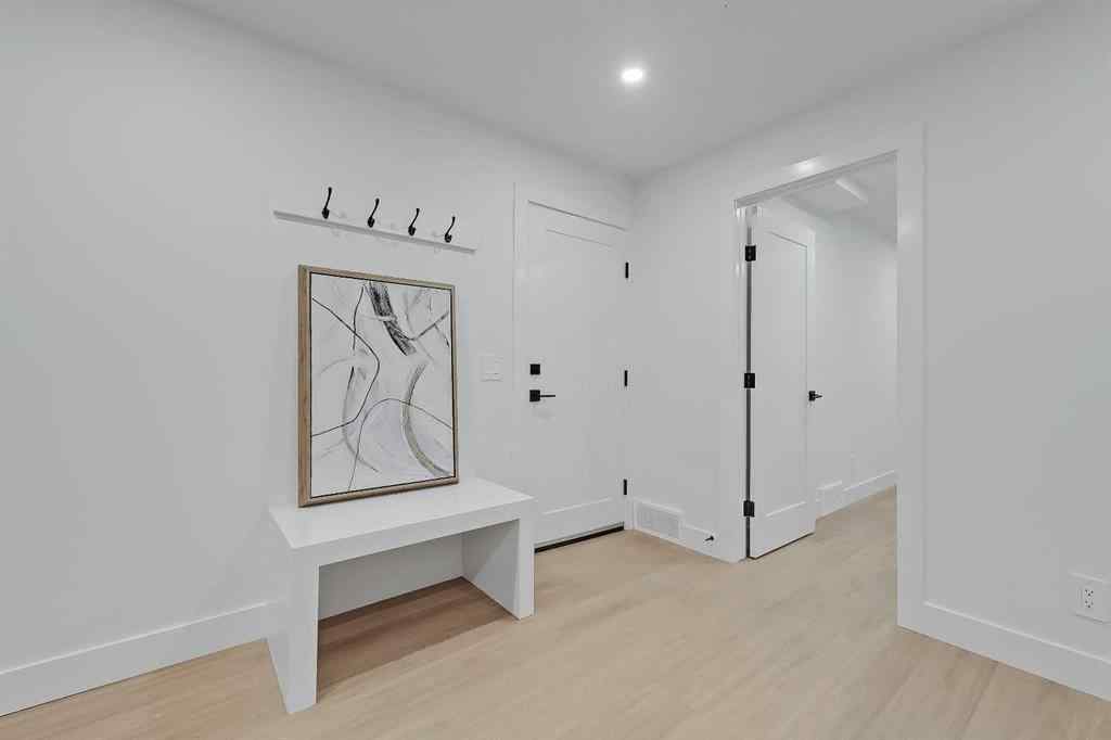 MLS® A2240573 - 2720 5 Avenue NW in West Hillhurst Calgary, Residential