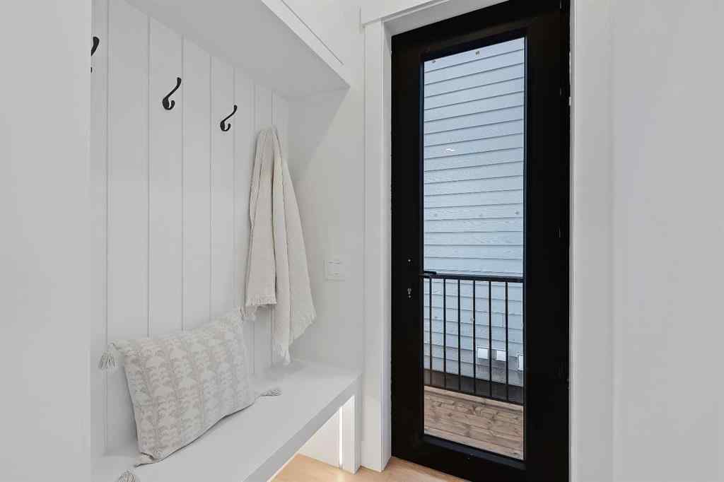 MLS® A2240573 - 2720 5 Avenue NW in West Hillhurst Calgary, Residential