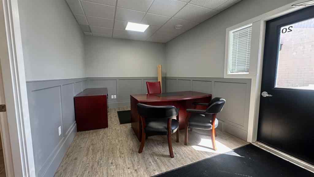 MLS® A2240575 - Unit #20 545 W T Hill Boulevard S in Wt Hill Business Park Lethbridge, Commercial