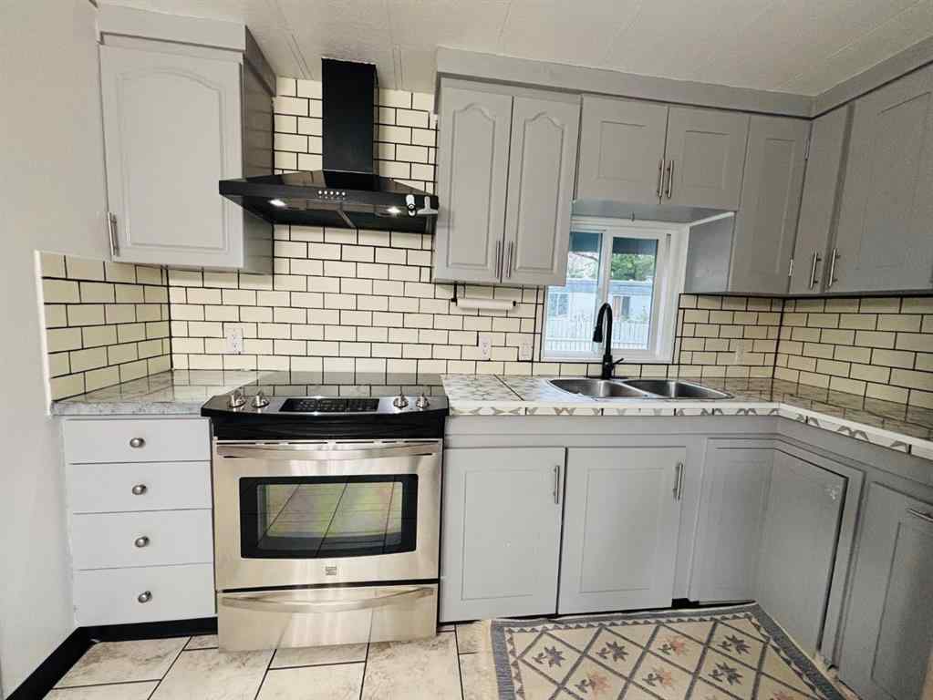 MLS® A2240585 - 421 Margaret Avenue  in NONE Duchess, Residential