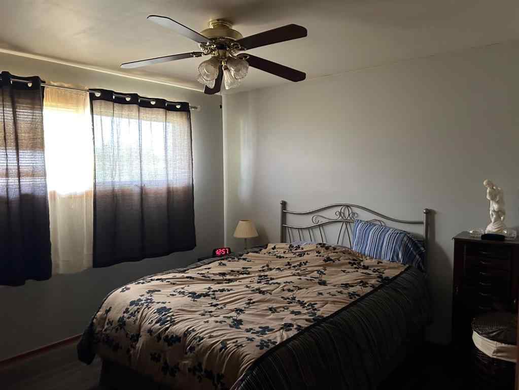 MLS® A2240602 - 4912 49 Street  in Hardisty Hardisty, Residential