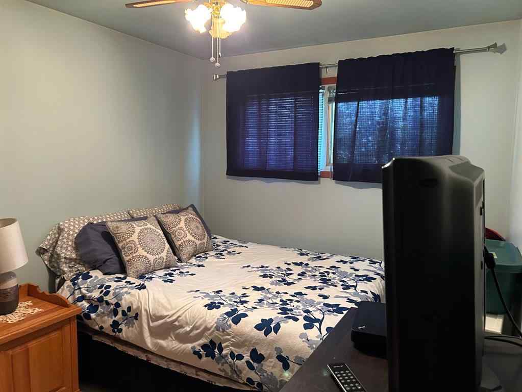 MLS® A2240602 - 4912 49 Street  in Hardisty Hardisty, Residential