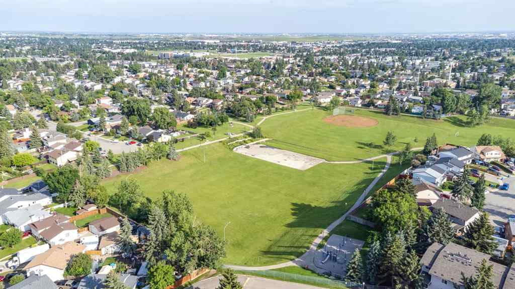 MLS® A2240635 - Unit #5 3705 Fonda Way SE in Forest Heights Calgary, Residential