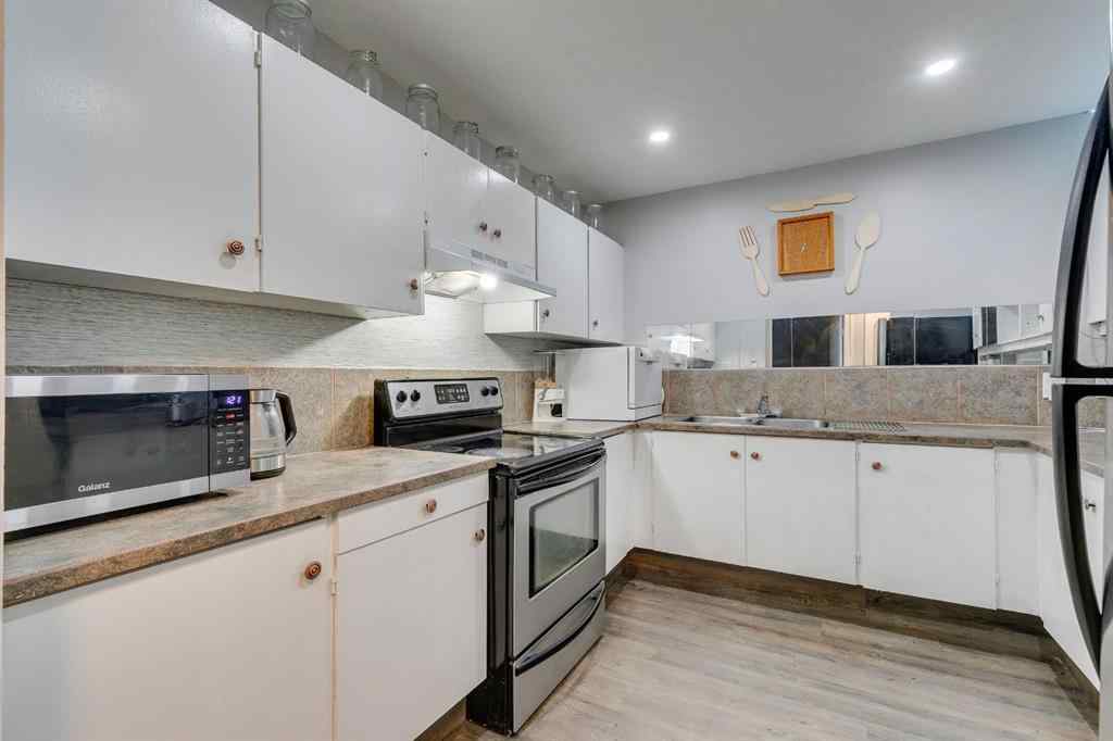 MLS® A2240635 - Unit #5 3705 Fonda Way SE in Forest Heights Calgary, Residential