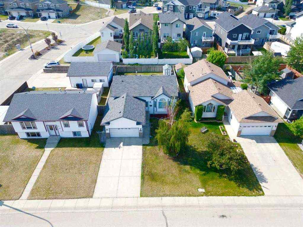 MLS® A2240651 - 5617 Park Street  in Panorama Estates Blackfalds, Residential