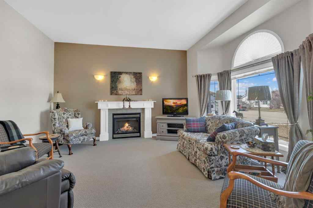 MLS® A2240651 - 5617 Park Street  in Panorama Estates Blackfalds, Residential