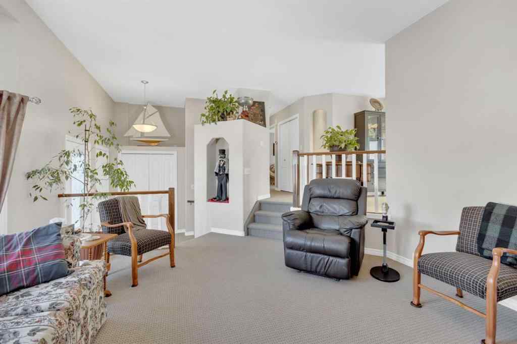 MLS® A2240651 - 5617 Park Street  in Panorama Estates Blackfalds, Residential