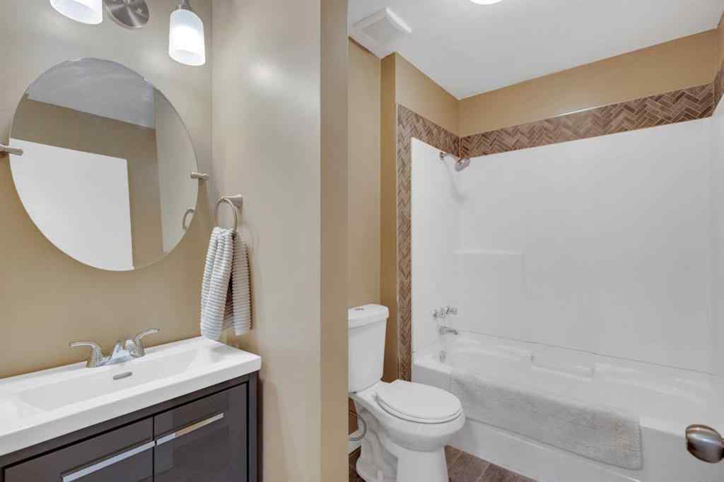 MLS® A2240651 - 5617 Park Street  in Panorama Estates Blackfalds, Residential