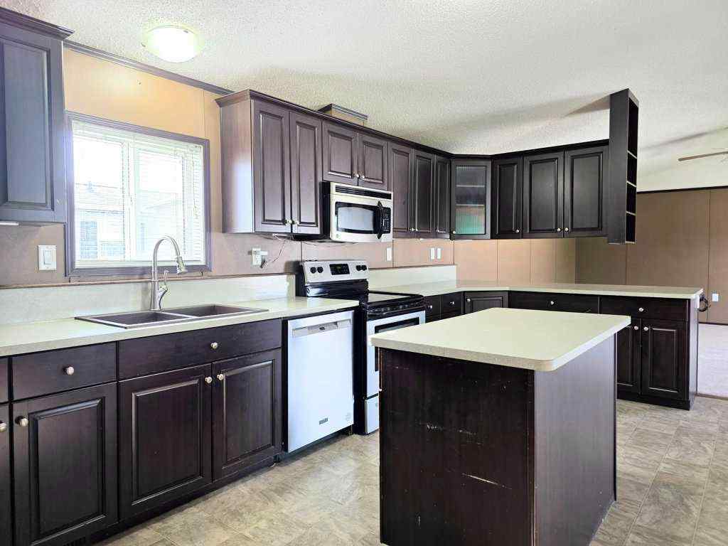 MLS® A2240656 - Unit #55 404 6 Avenue NW in NONE Slave Lake, Mobile