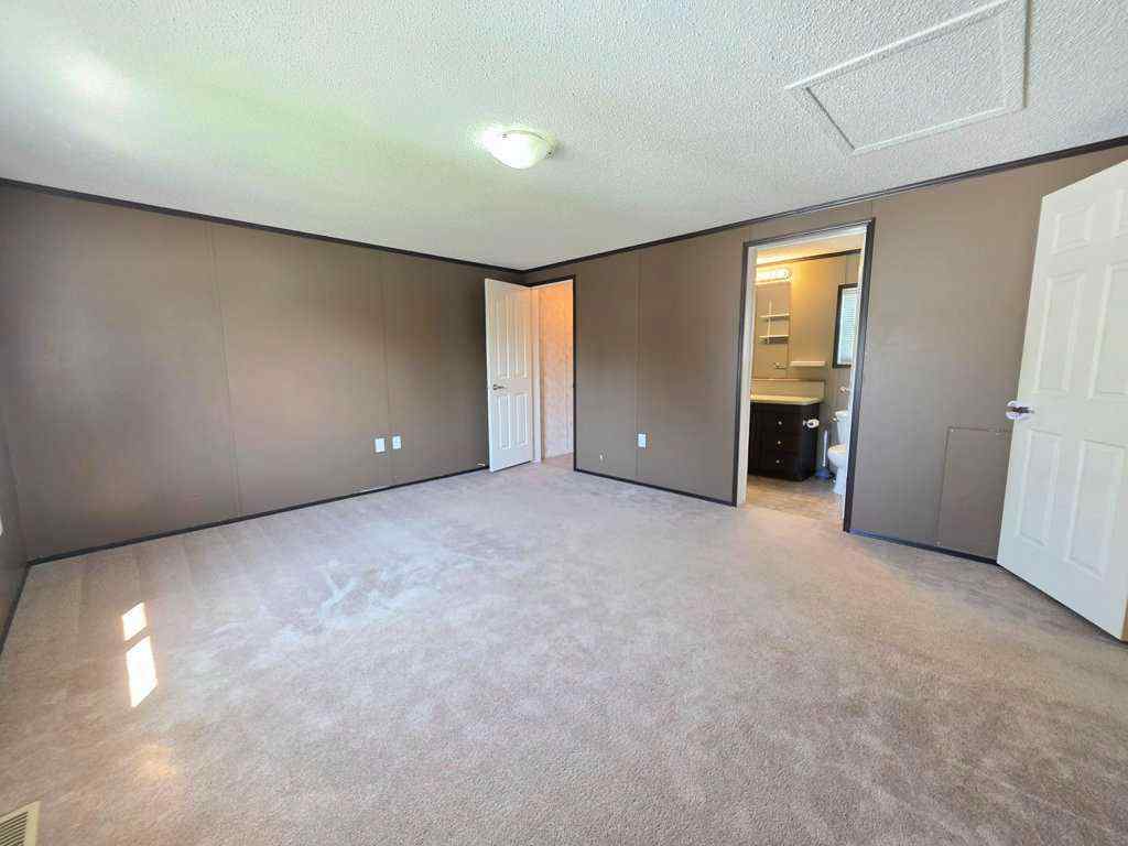 MLS® A2240656 - Unit #55 404 6 Avenue NW in NONE Slave Lake, Mobile