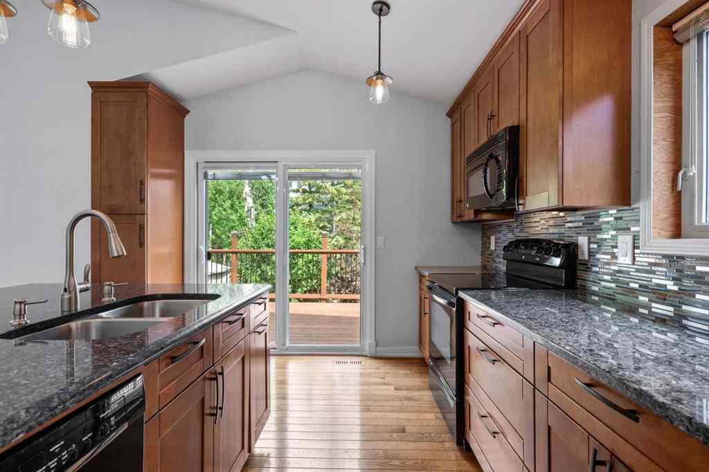 MLS® A2240666 - 71 Arbour Wood Close NW in Arbour Lake Calgary, Residential