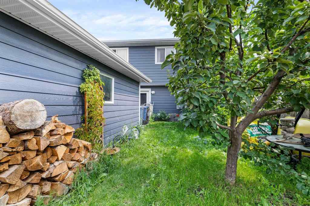 MLS® A2240675 - 93 Martin Crossing Way NE in Martindale Calgary, Residential