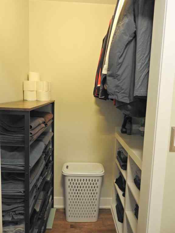 MLS® A2240679 - 5919 52 Avenue  in Fairview Red Deer, Residential
