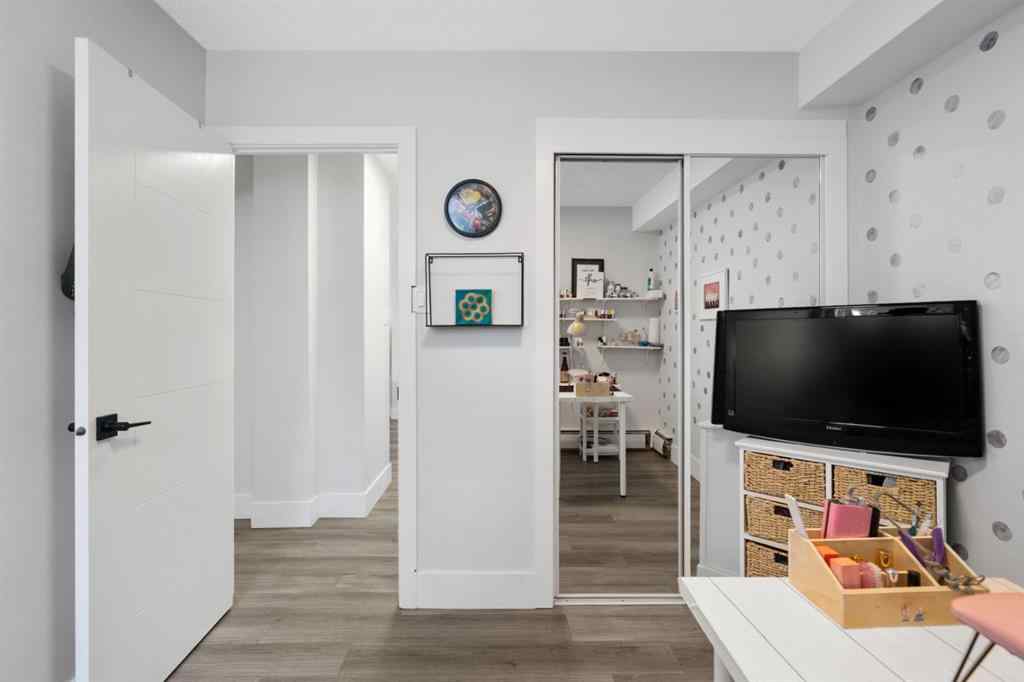 MLS® A2240684 - Unit #102 1143 37 Street SW in Rosscarrock Calgary, Residential